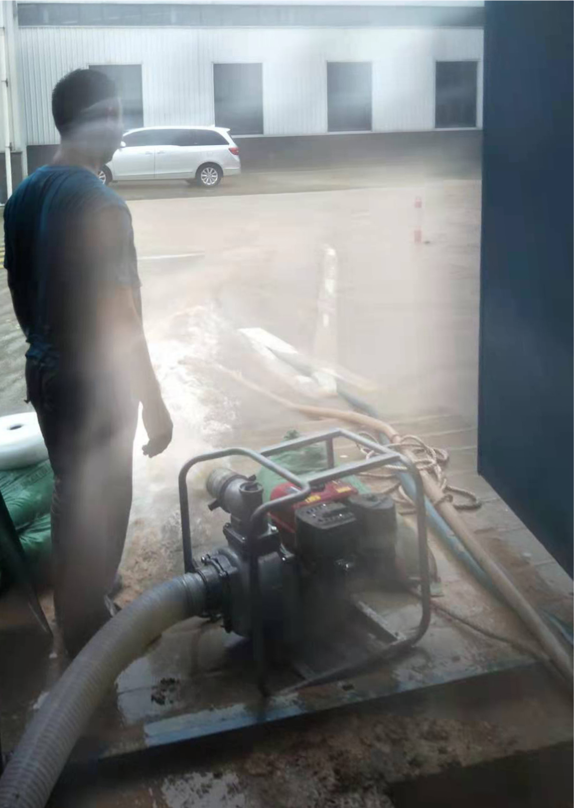 室外排水.jpg 室外排水.jpg